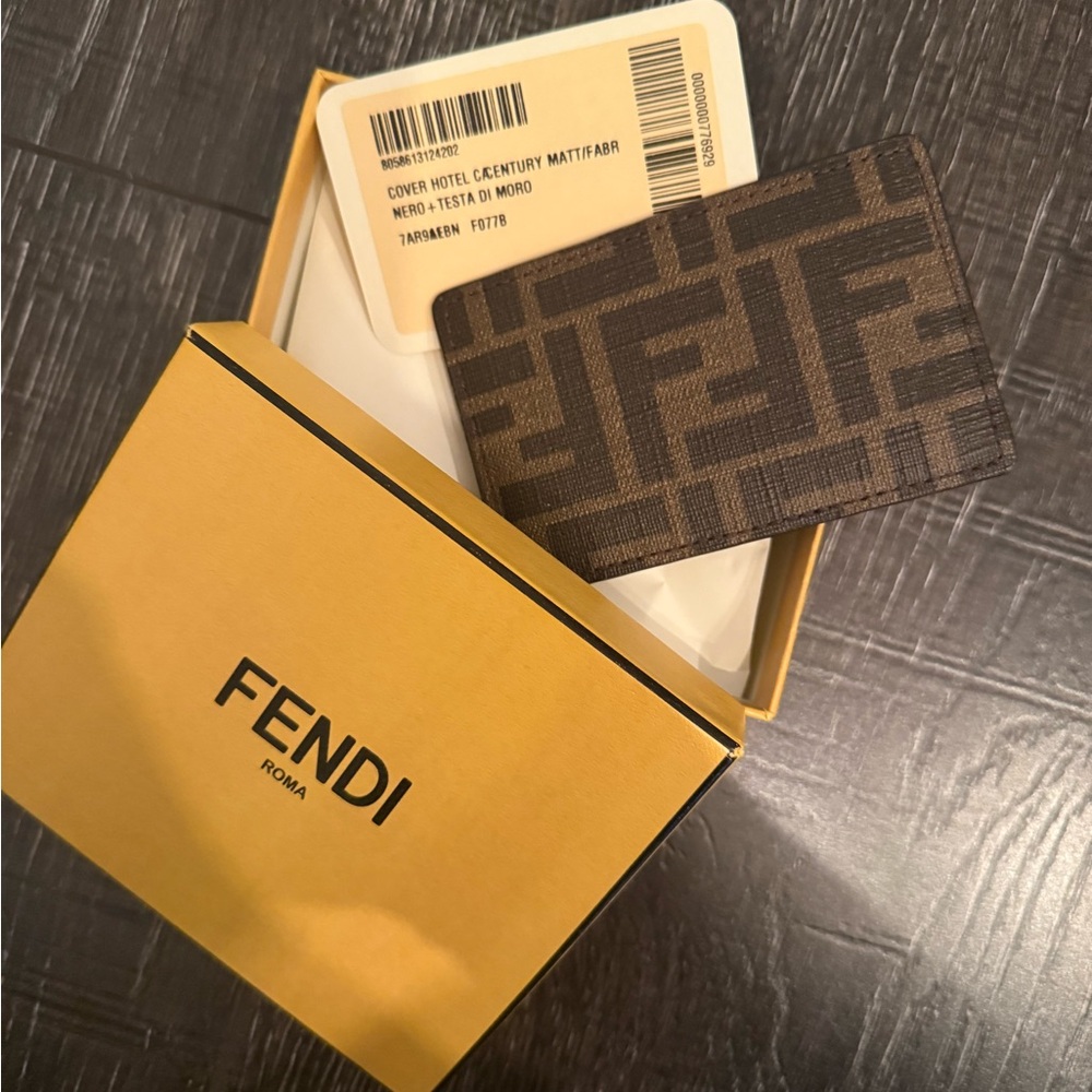 FENDI Zucca Logo Leather Cardholder • Brown/Black • NWT NIB RARE VIP Hotel Gift